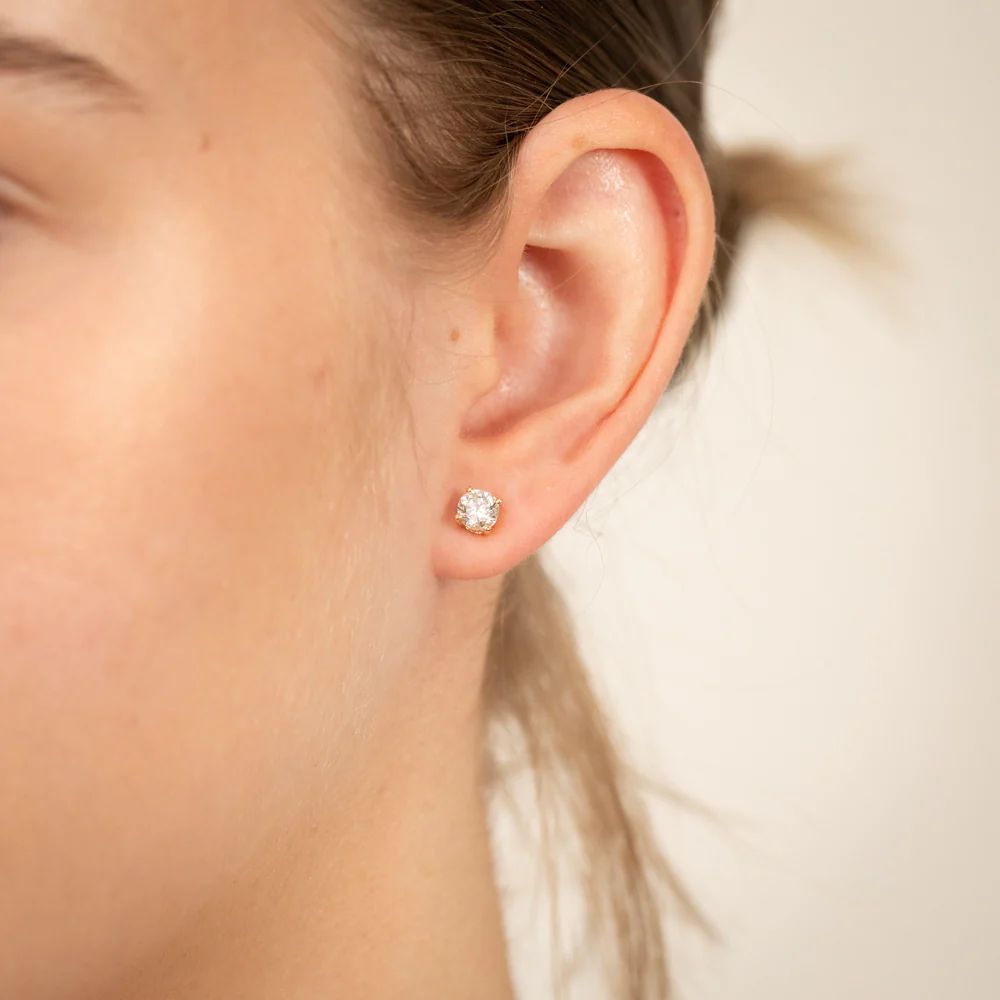 14ct Yellow Gold Luminesce Lab Grown 1 Carat Diamond Screwback Solitaire Stud Earrings - Image 2