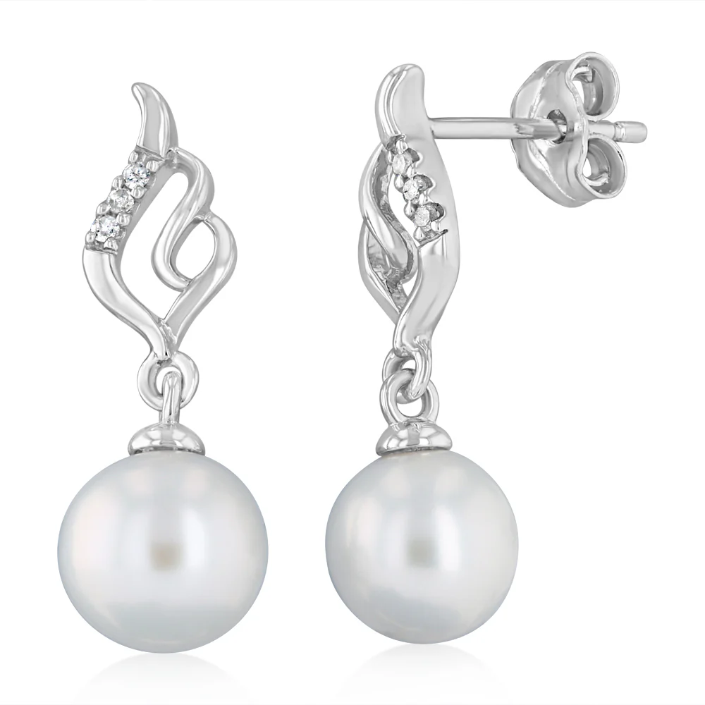 Freshwater Pearl Pendant and Earrings Set in Sterling Silver - Image 2