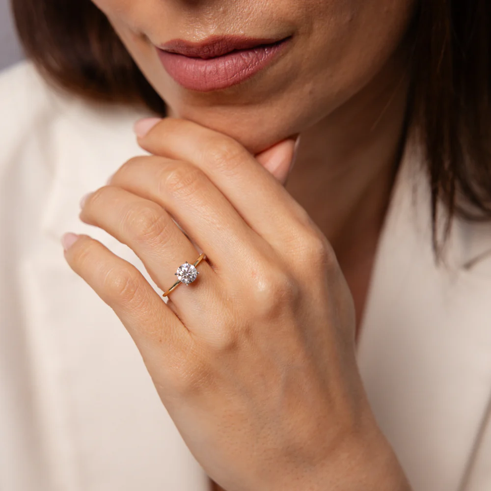 Luminesce Lab Grown 1 Carat Diamond Solitaire Ring in 9ct Yellow Gold - Image 4